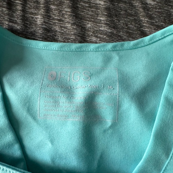 Scrub Set - Picture 6 of 6